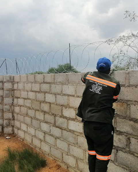 Installing Razor Wire