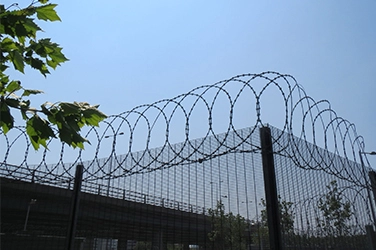 How Does Razor Wire Work?